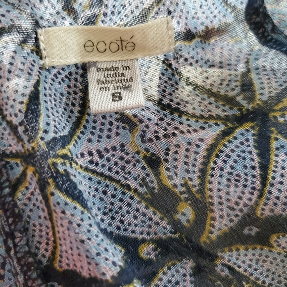 Ecote Sequined and Blue Floral Urban Outfitters Crop Tank Top - Picture 6 of 8